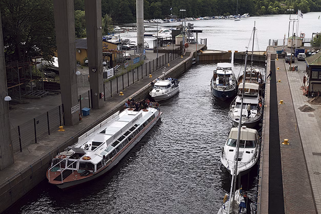 Högt tryck på Hammarbyslussen