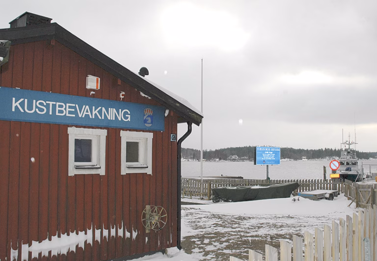 Kustbevakningen lämnar Furusund