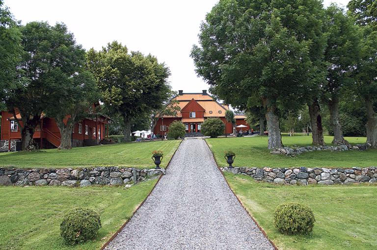 Öppnar för B&B på Sundby gård