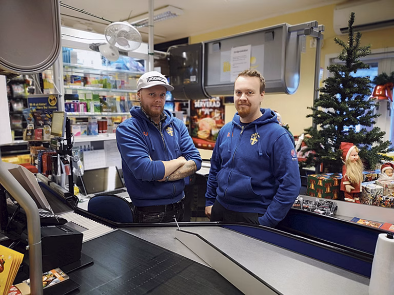 Sönerna tar över Utöbutik efter årsskiftet