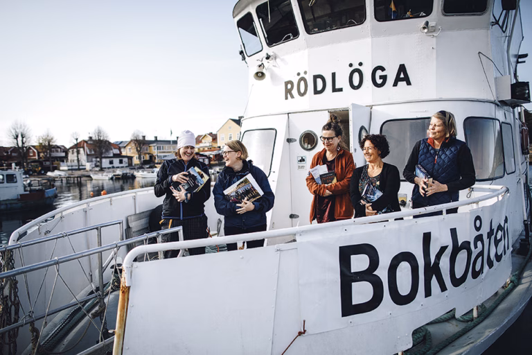 I öbornas litterära tjänst