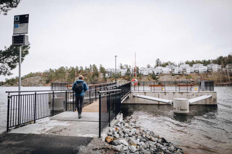 Ny pendelbåtslinje halverar restiden mellan Vaxholm och Värmdö